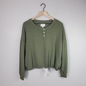 American Eagle Green Longsleeve Sweater XS